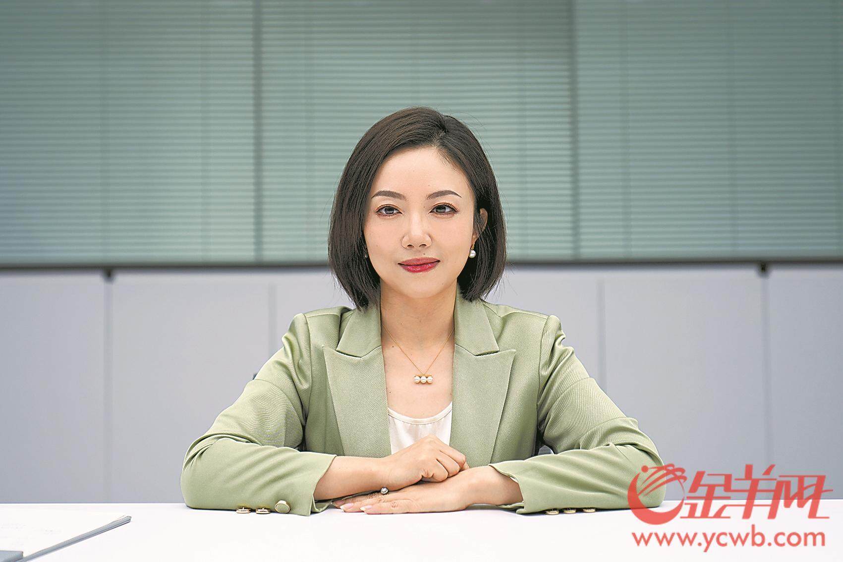 人|凯发娱乐登录形机器人技术迅猛发展 中国机器人何时进入千家